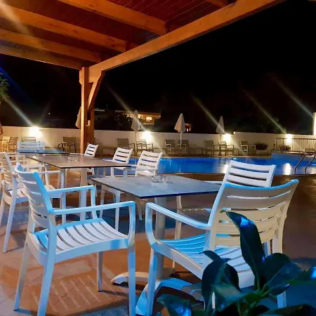 Aparthotel Kasapakis & 3*