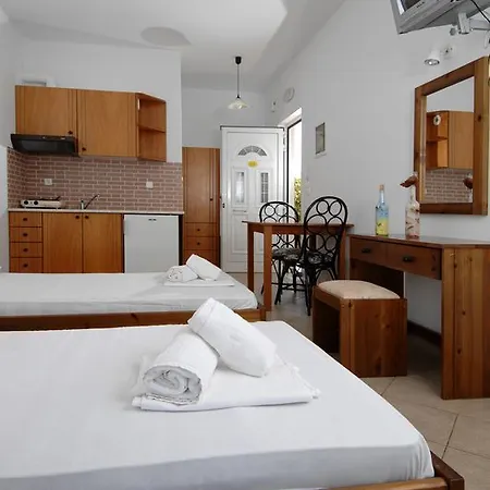 Kasapakis & Aparthotel 3*